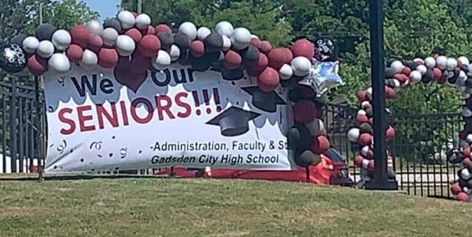 Senior Drive Through Candids Balloon Banner